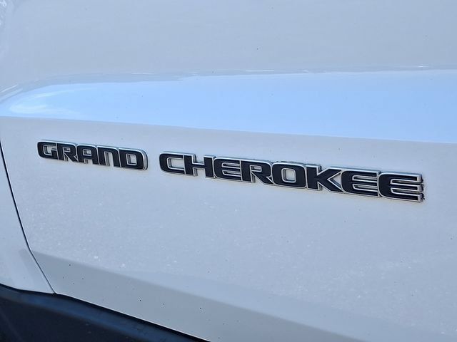 Used 2017 Jeep Grand Cherokee Limited AWD/4WD image 35
