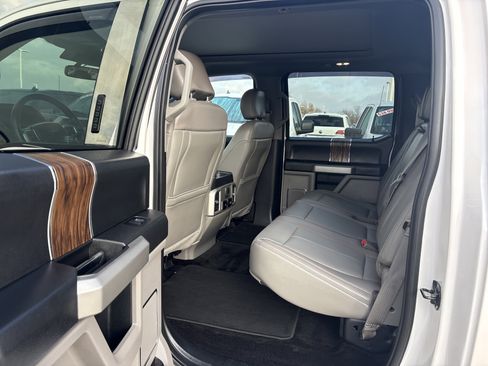 Used 2018 Ford F150 Lariat w/ Equipment Group 502A Luxury image 9