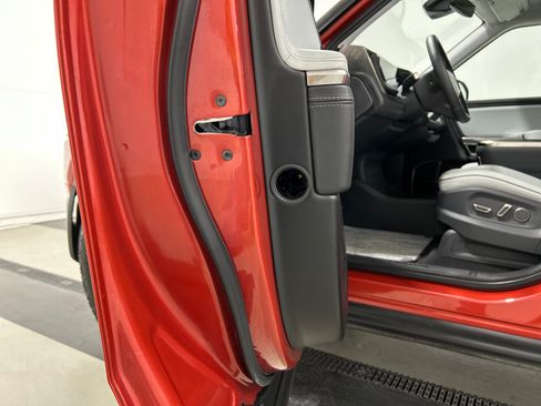 Used 2022 Rivian R1T Adventure AWD/4WD image 30