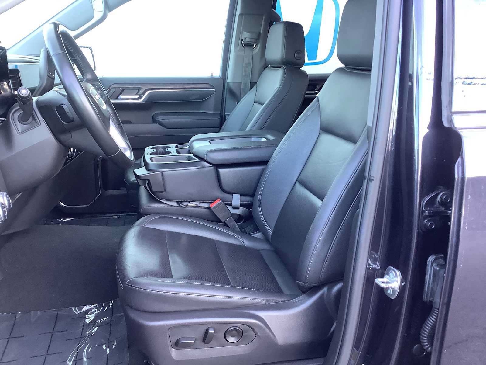 Used 2025 GMC Sierra 1500 SLT AWD/4WD image 11