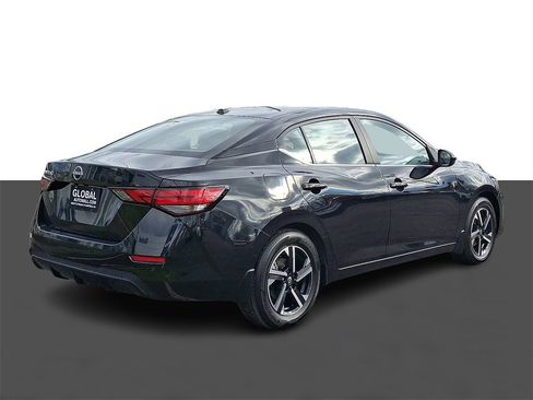 Used 2025 Nissan Sentra SV image 7