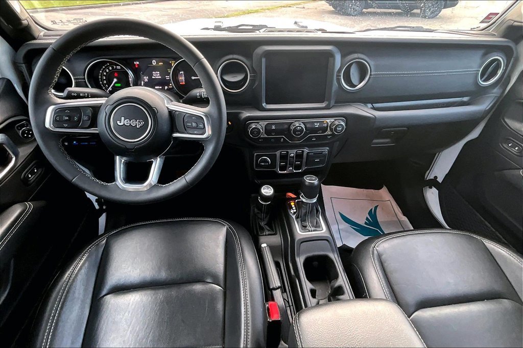 Used 2023 Jeep Wrangler Unlimited Sahara AWD/4WD image 14