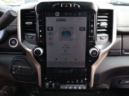 Used 2024 RAM 2500 Laramie image 28