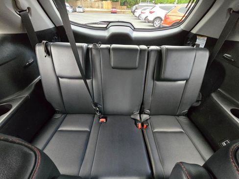 Used 2019 Toyota Highlander SE AWD/4WD image 6