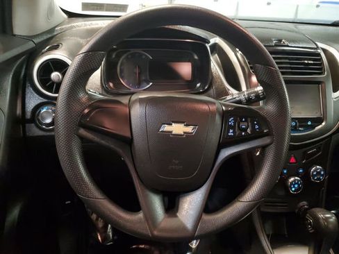 Used 2016 Chevrolet Trax LS AWD/4WD image 16