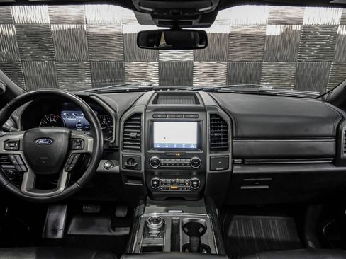 Used 2021 Ford Expedition Max XLT RWD image 12