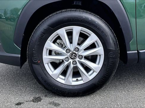 Used 2026 Toyota Corolla Cross LE w/ Moonroof Package image 7