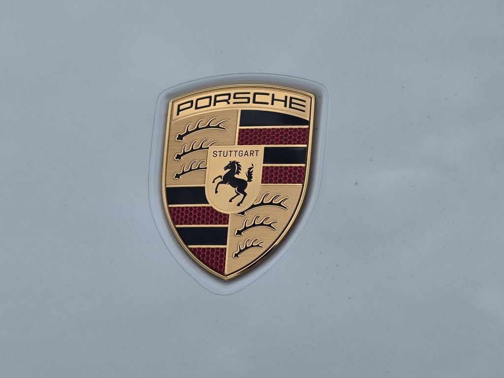 Certified 2025 Porsche Cayenne E-Hybrid AWD/4WD image 27