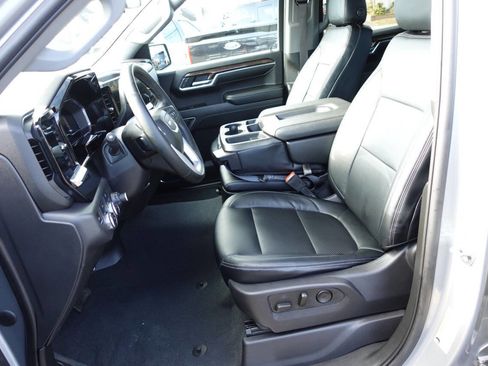 Used 2023 GMC Sierra 1500 Elevation image 17