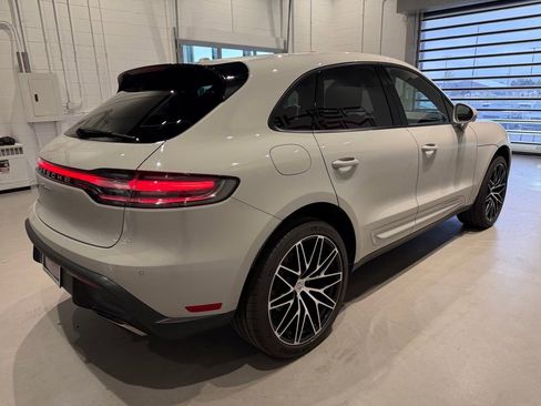 Used 2024 Porsche Macan AWD/4WD image 9