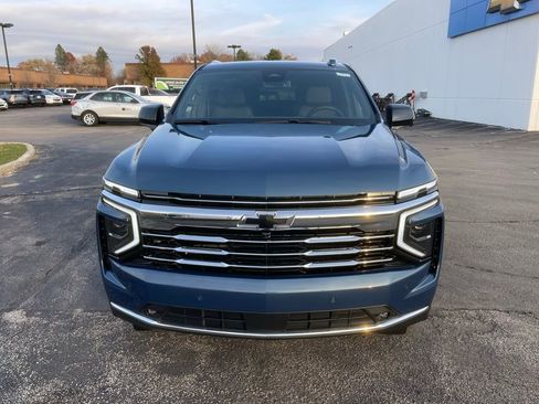 New 2026 Chevrolet Suburban LT w/ Comfort Package image 2