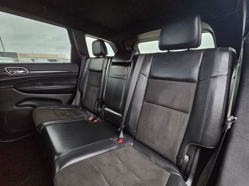 Used 2020 Jeep Grand Cherokee Altitude image 25