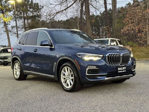 Used 2020 BMW X5 xDrive40i w/ Premium Package image 2