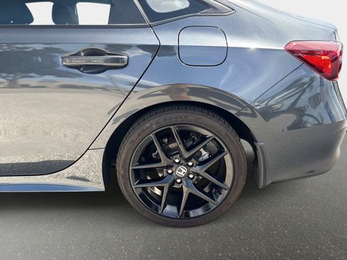 Used 2025 Honda Civic Sport image 9