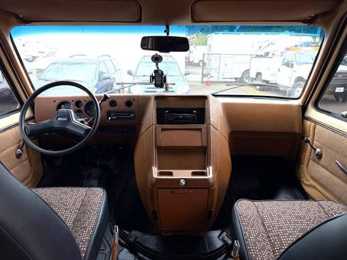 Used 1990 Chevrolet G30 Heavy-Duty Extended Sportvan RWD image 20
