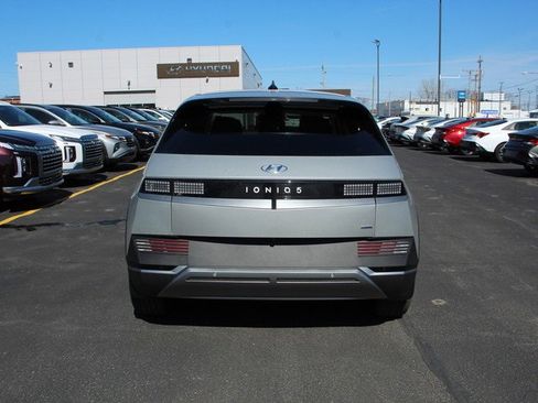 New 2024 Hyundai Ioniq 5 SEL image 6