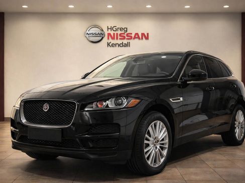 Used 2020 Jaguar F-PACE Prestige image 2