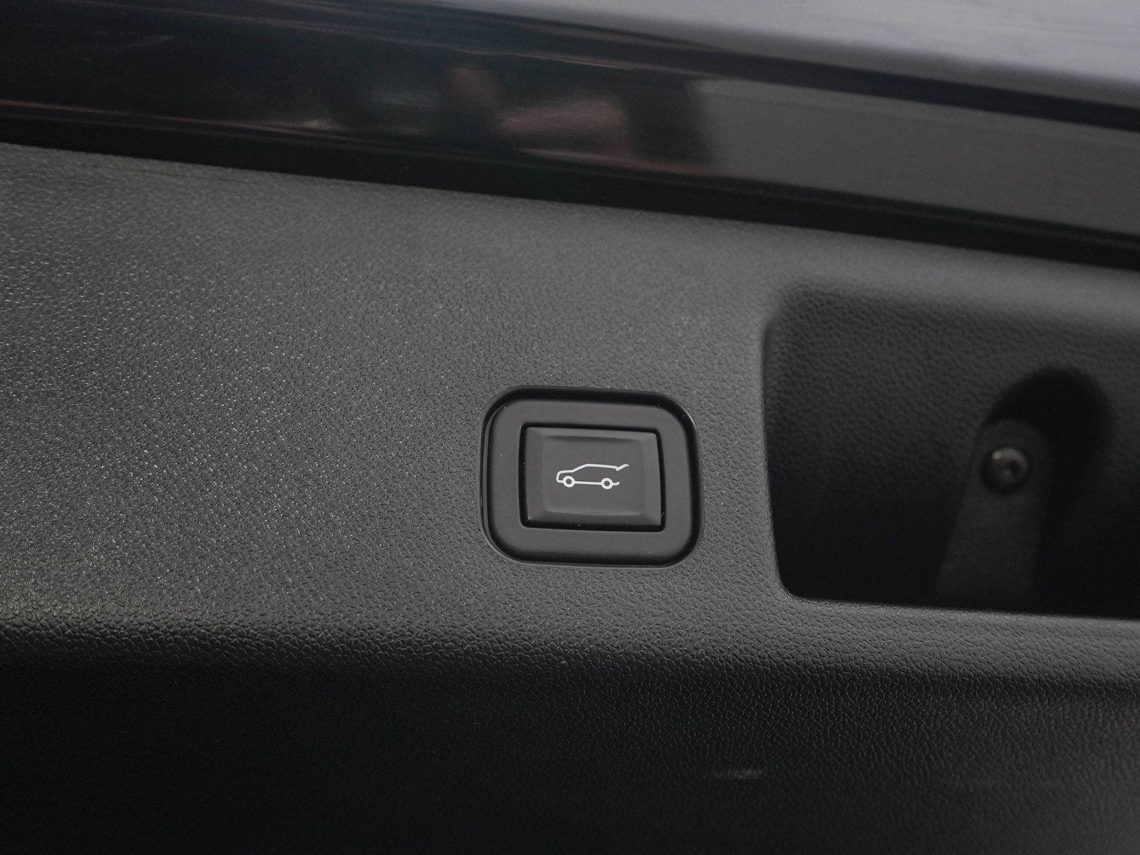 Used 2024 Chevrolet Equinox EV RS FWD image 12
