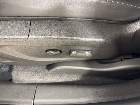 Used 2020 Buick Encore Preferred w/ Safety Package image 17