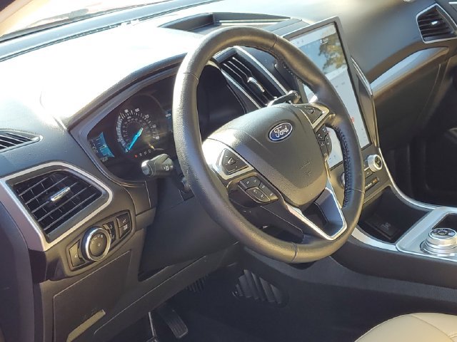 Certified 2024 Ford Edge SEL w/ Convenience Package AWD/4WD image 12