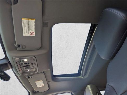 Used 2020 Chevrolet Silverado 2500 LTZ w/ LTZ Premium Package image 17