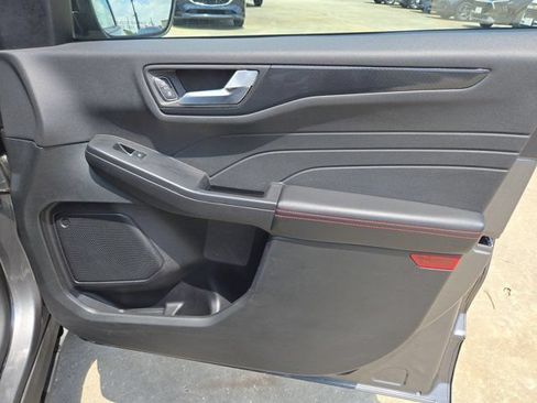 Used 2025 Ford Escape ST-Line AWD/4WD image 32