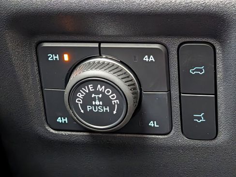 Used 2025 Ford Expedition Tremor AWD/4WD image 43
