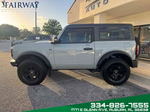 Used 2022 Ford Bronco Wildtrak image 9