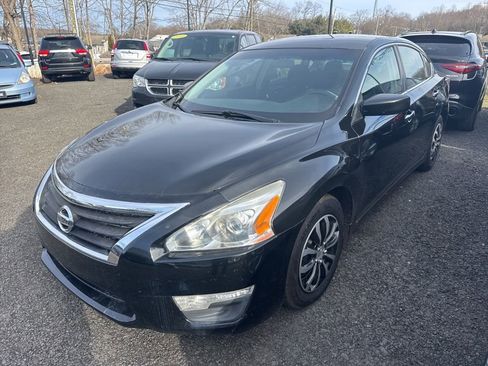 Used 2013 Nissan Altima 2.5 S image 1