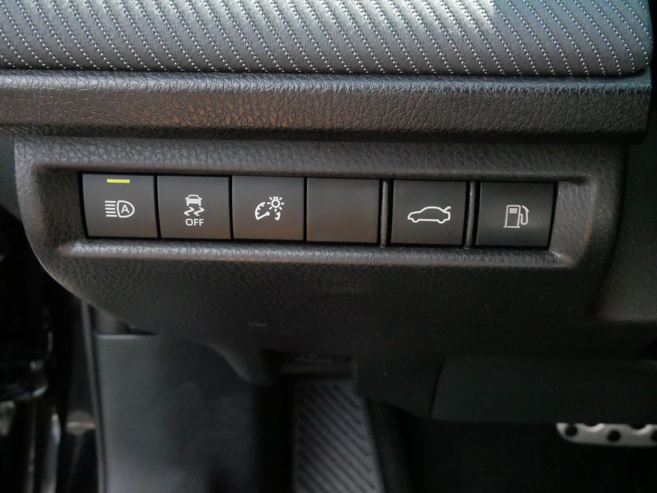 Certified 2025 Toyota Camry SE FWD image 27