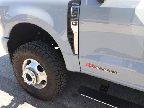 Certified 2024 Ford F350 Limited w/ FX4 Off-Road Package AWD/4WD image 3