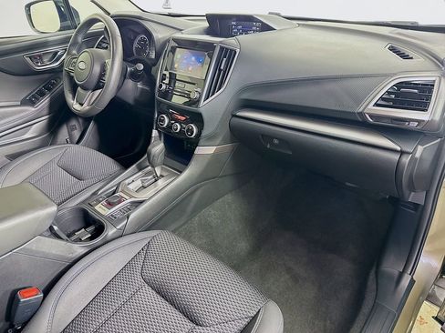 Used 2023 Subaru Forester Premium image 36