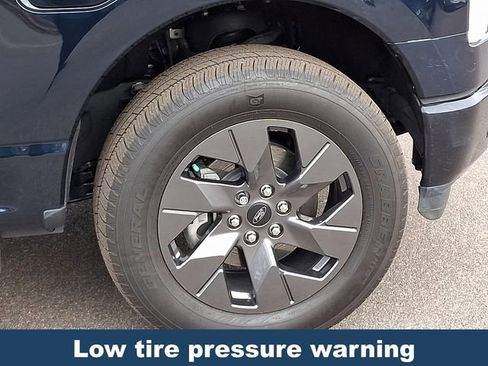 Used 2023 Ford F150 Lightning Lariat image 10