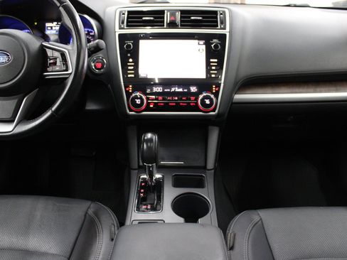Used 2018 Subaru Outback 3.6R Limited AWD/4WD image 26