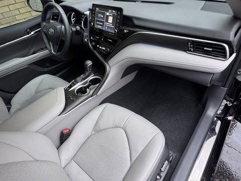 Used 2024 Toyota Camry XLE w/ Cold Weather Package image 8