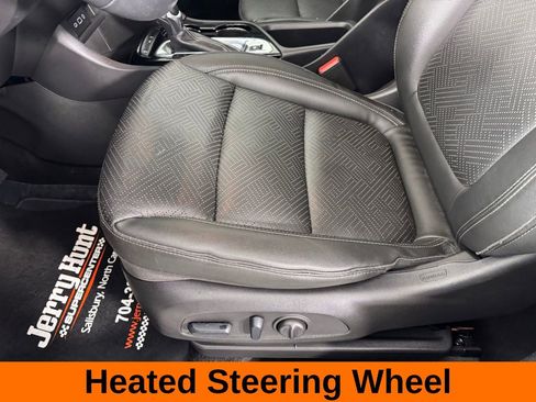 Used 2023 Buick Encore GX Essence w/ Experience Buick Package image 13