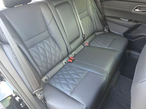 New 2026 Nissan Rogue Platinum w/ Tech Package image 17