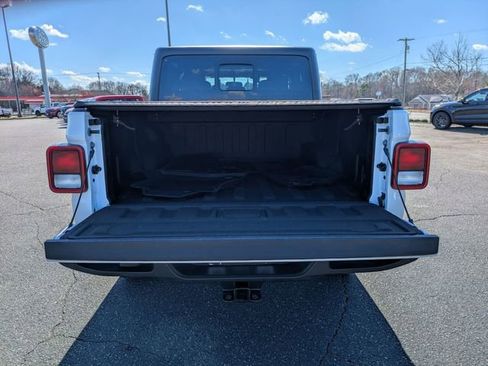 Used 2022 Jeep Gladiator Sport image 31