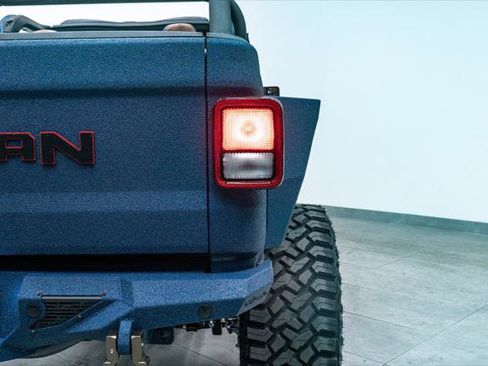 Used 2026 Jeep Gladiator Sport image 40