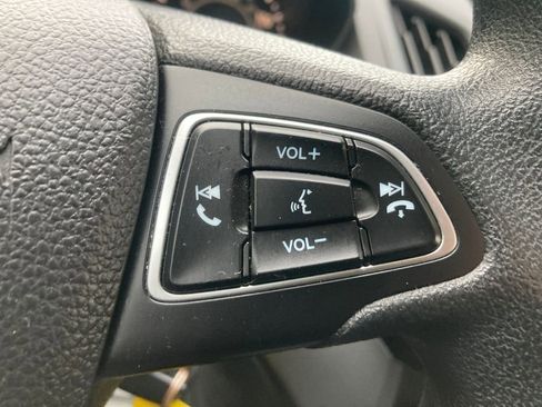 Used 2018 Ford Escape SE image 36