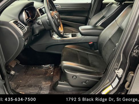 Used 2017 Jeep Grand Cherokee Altitude image 17