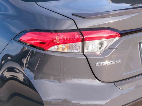 Certified 2024 Toyota Corolla SE w/ SE Premium Package FWD image 7