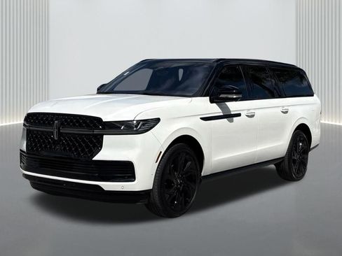 Used 2025 Lincoln Navigator L Black Label image 1