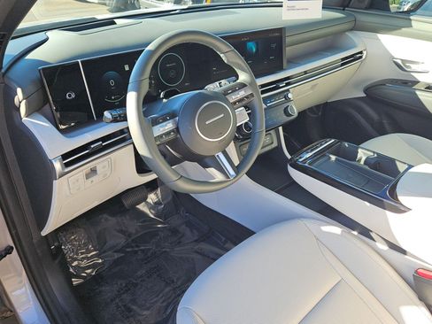 Certified 2025 Hyundai Tucson Limited image 10