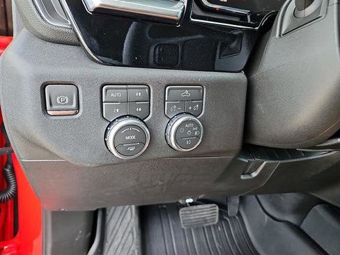 New 2026 GMC Sierra 1500 Elevation image 17