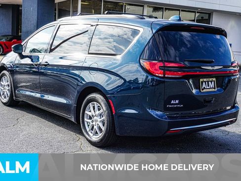 Used 2022 Chrysler Pacifica Touring-L image 5