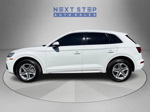 Used 2019 Audi Q5 2.0T Premium w/ Convenience Package AWD/4WD image 4