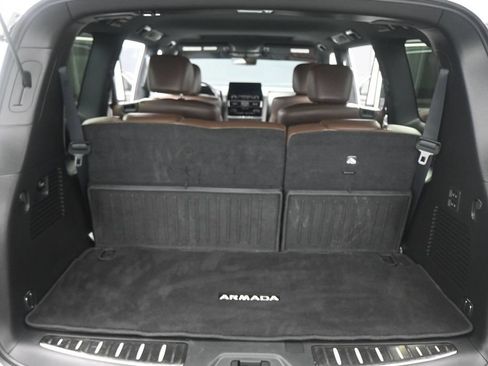Used 2024 Nissan Armada Platinum w/ Captain's Chairs Package RWD image 19