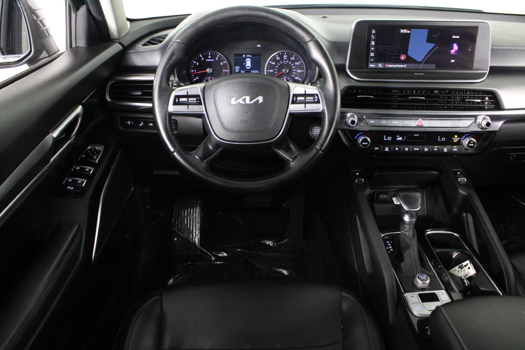 Used 2022 Kia Telluride S FWD image 7