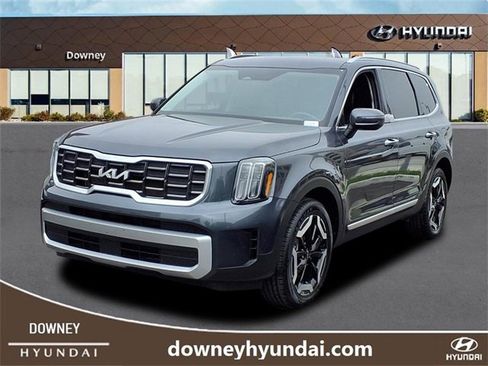 Used 2023 Kia Telluride S image 1